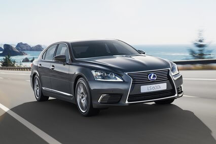 לקסוס LS600h L