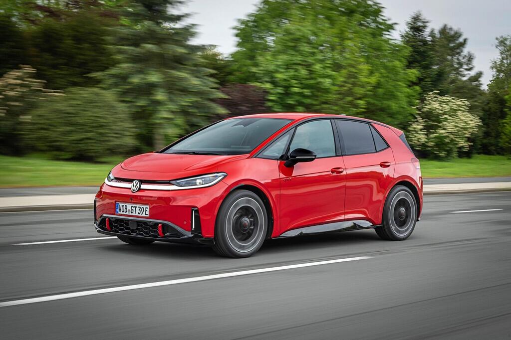 פולקסווגן חשפה לעולם GTI חדשה: עם חשמל, הנעה אחורית ובלעדינו