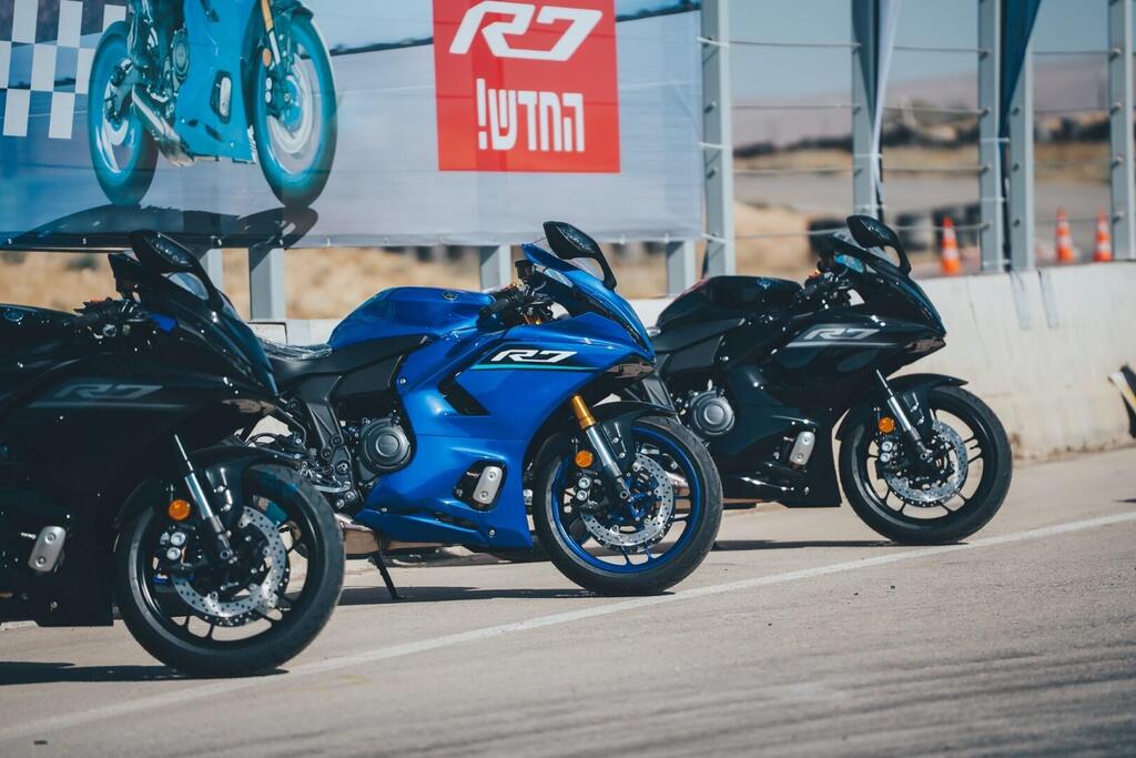 לצפייה בכתבה התרשמות ראשונית: ימאהה R7 על המסלול