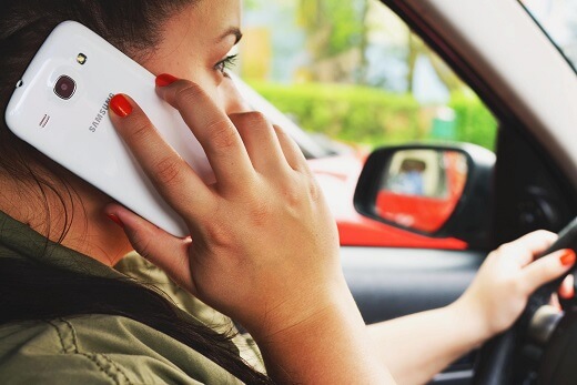 ''שימוש בטלפון מגדיל פי 10 את הסיכון לתאונה''