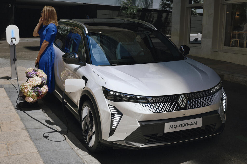 צו השעה: רנו מגאן וסניק עשויות לחזור לבנזין