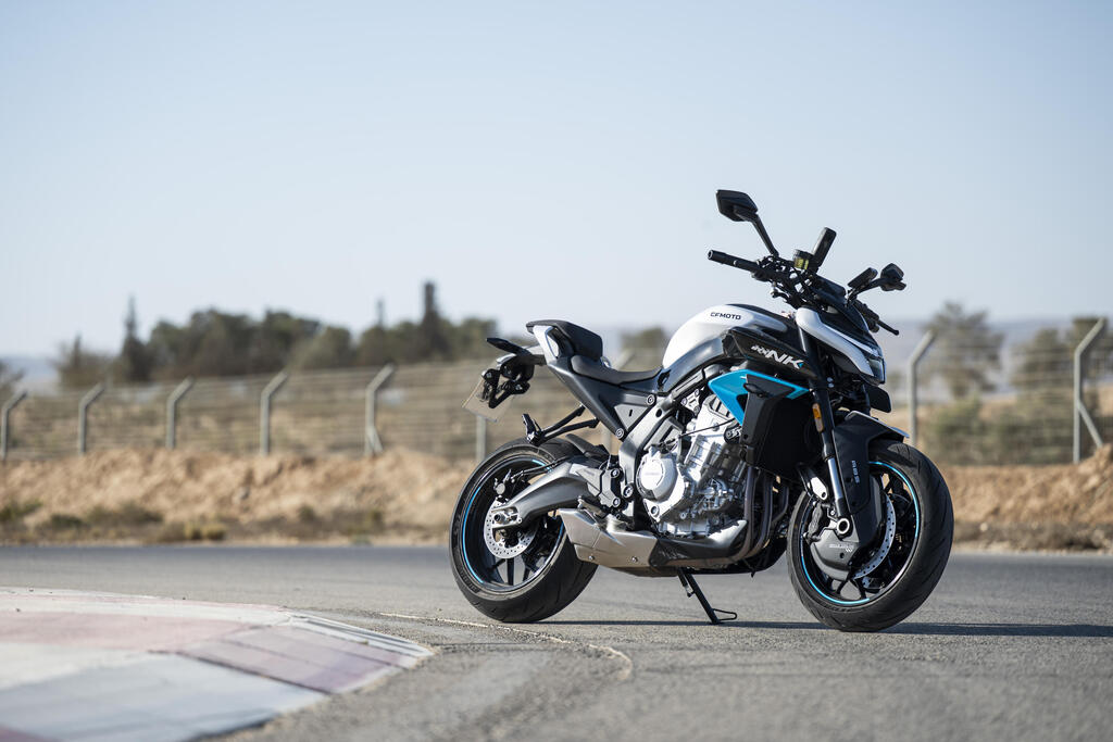 סינים דו-גלגליים חדשים: חשמל, נייקד ואדוונצ'ר