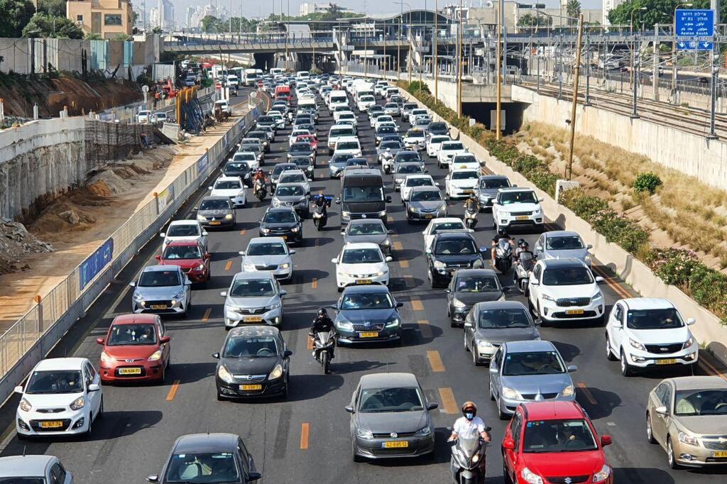 שיא חדש: כמעט 300 אלף מכוניות חדשות עלו על הכביש ב-2025