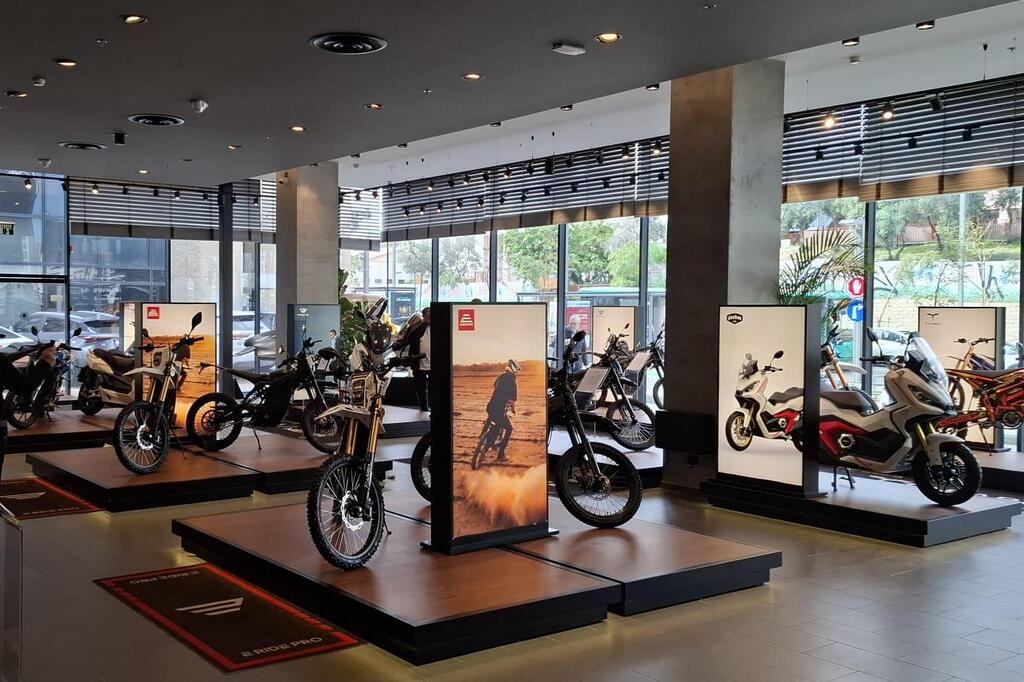 לצפייה בכתבה אינדיאן חוגגת, ק.ט.מ נפרדת, טאלריה מתחדשת