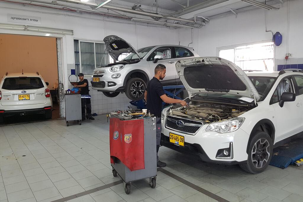 ענף הרכב בסטטוס מלחמה: יש מוסכים, אולמות התצוגה סגורים