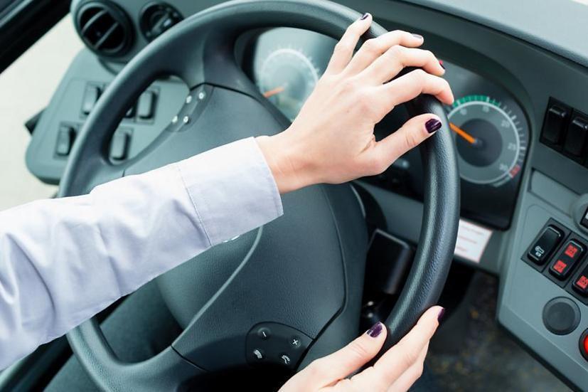 לצפייה בכתבה לא רק על ההגה: כך נשים מובילות את עולם הרכב, התחבורה והביטוח