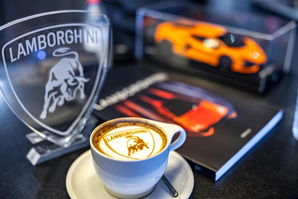 לצפייה בכתבה סמל סטטוס  - הלוגו של יצרניות הרכב