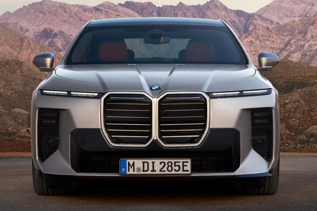 רגע אחרי המתחרה הגדולה: גם ב.מ.וו מרעננת את ספינת הדגל