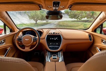 אסטון מרטין DBX תא הנוסעים