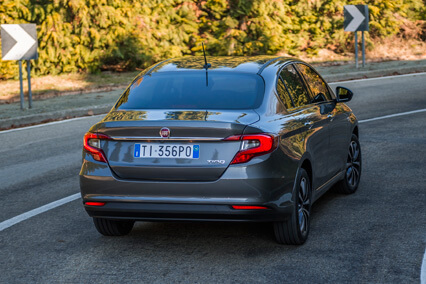 פיאט טיפו 2016 צילום אחורי