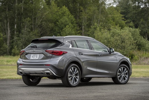 אינפיניטי QX30