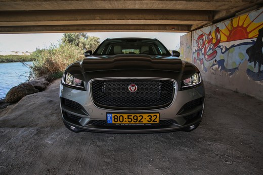 יגואר F-PACE