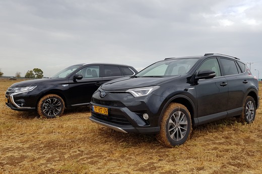 מיצובישי אאוטלנדר PHEV מול טויוטה ראב 4 הייבריד