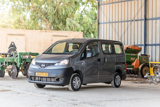 ניסאן NV200