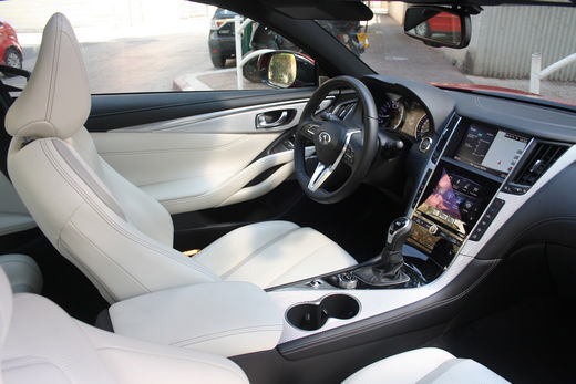 אינפיניטי Q60 אינפיניטי Q60