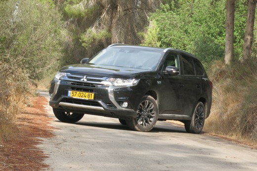 מיצובישי אאוטלנדר PHEV