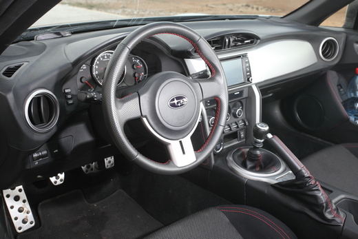 סובארו BRZ סובארו BRZ