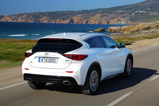 אינפיניטי Q30
