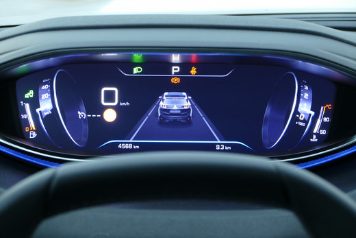 פיג'ו 3008 - צילום: אסף בר-שי